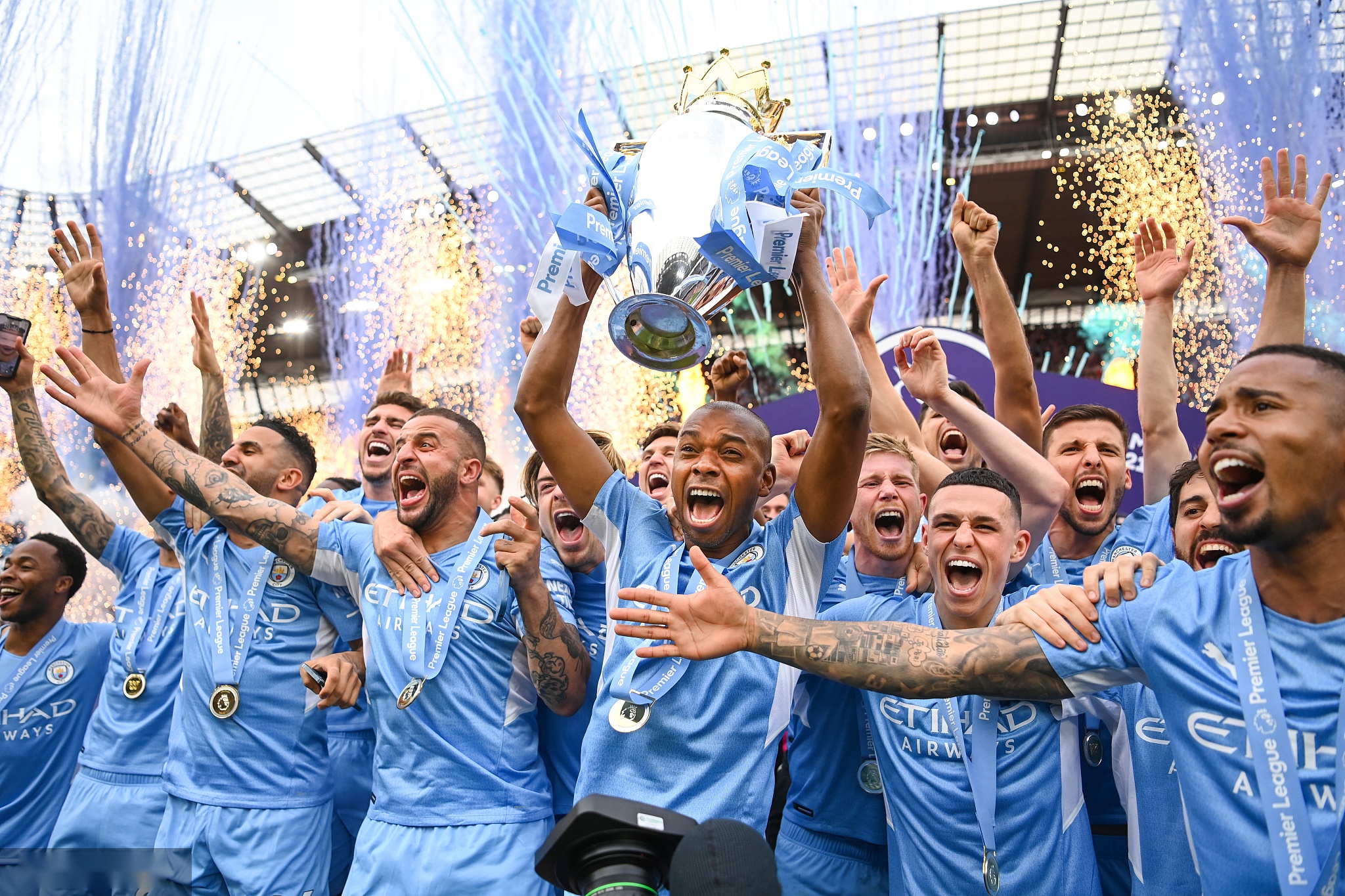 达自己的愤 达自己的愤