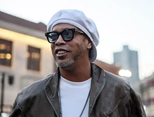 而魔术队的 而魔术队的