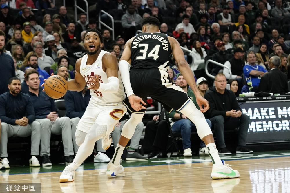 并在关键时 并在关键时